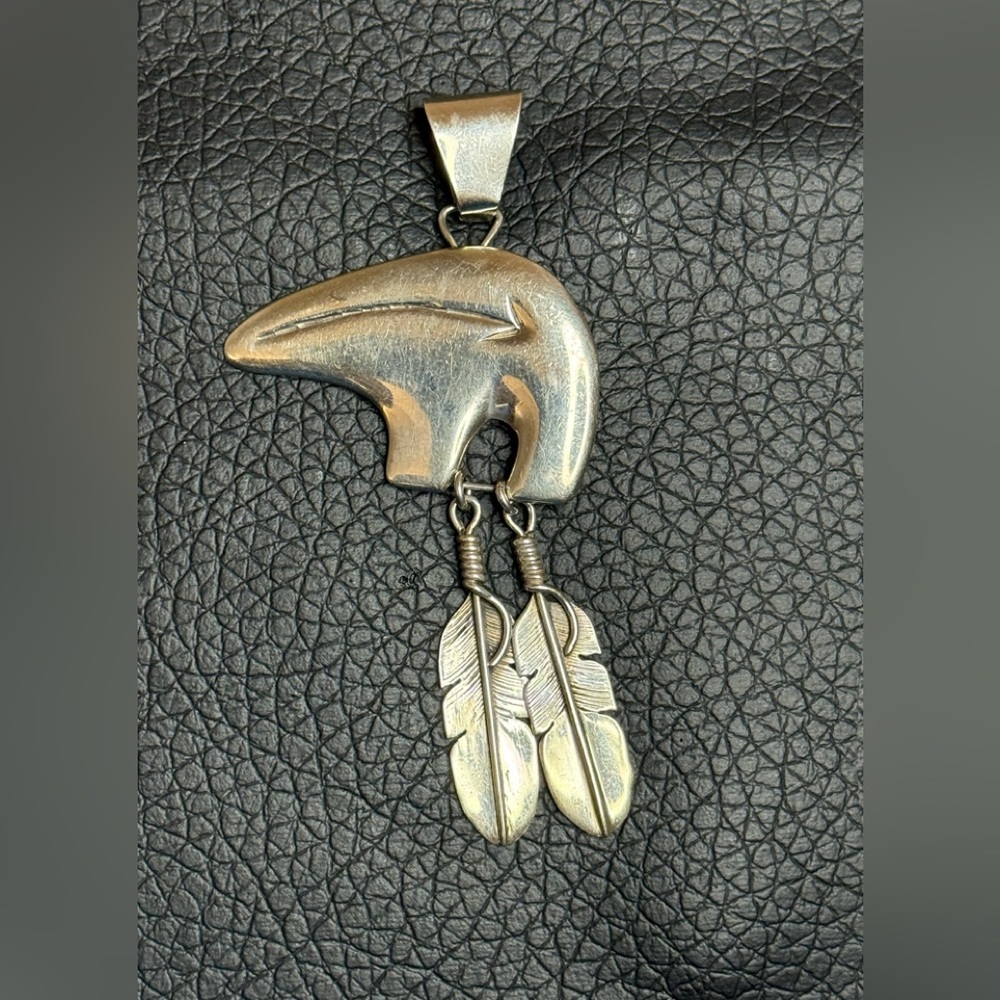 Navajo vintage  Sterling Bear pendant